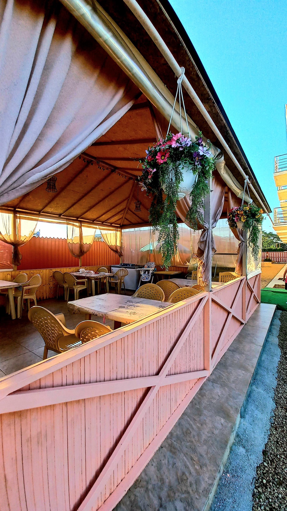 Общая кухня и Мангальная зона
открыта
с 7:00 до 23:00.